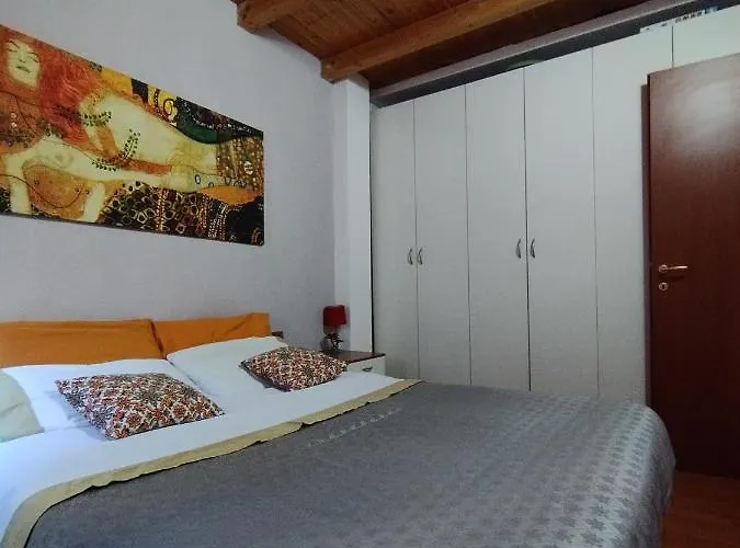 Trezza Daire Aci Trezza